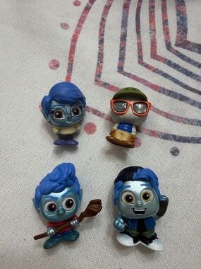 Disney doorables onward Character Figure